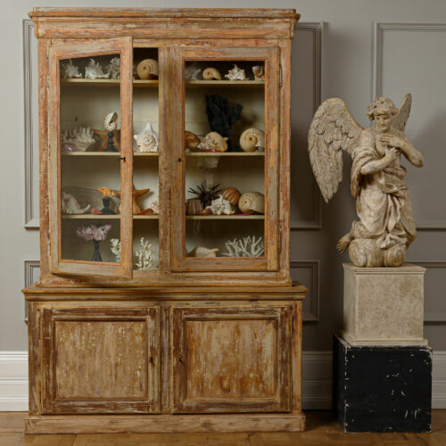 cabinets-antique-Pure-White-Lines